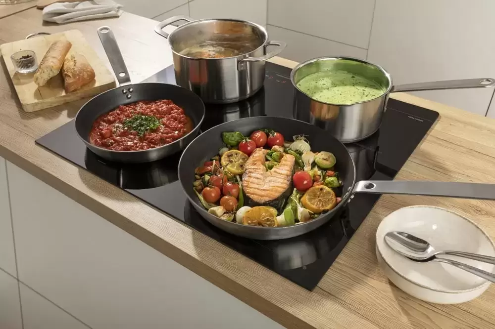 Индукционная варочная панель Gorenje ISC645BSC