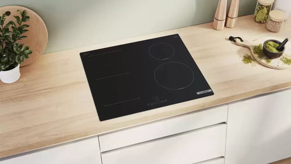 Индукционная варочная панель Bosch PWP611BB5E