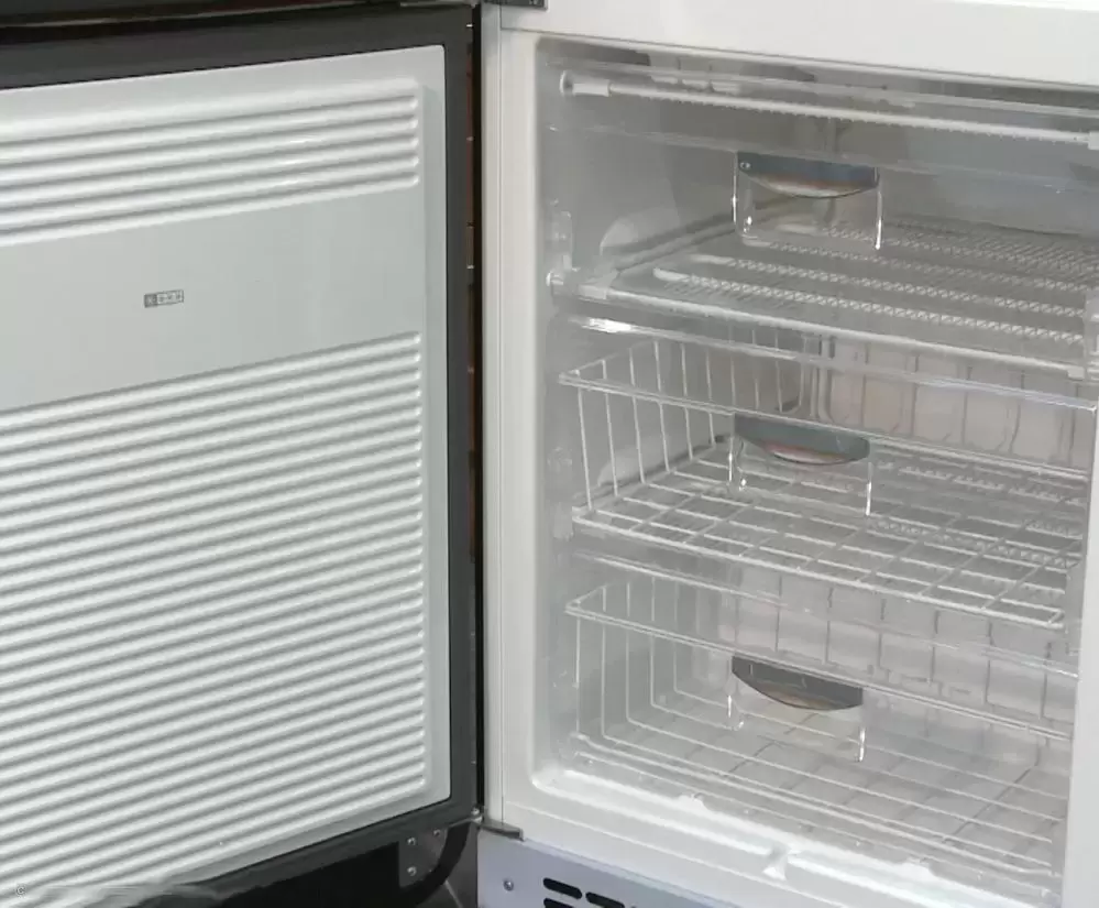 Холодильник Smeg FAB32NES7