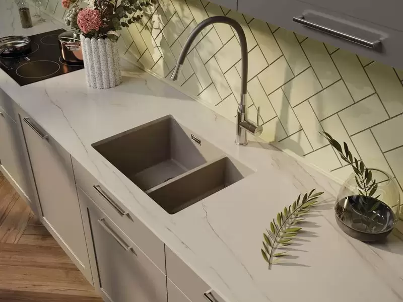 Смеситель Omoikiri YATOMI-BN-WH