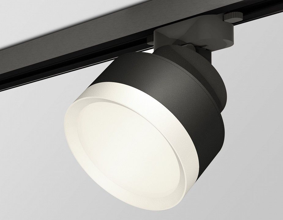 Светильник на штанге Ambrella Light XT XT8102001
