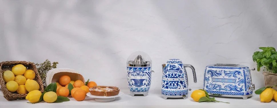 Чайник Smeg KLF03DGBEU