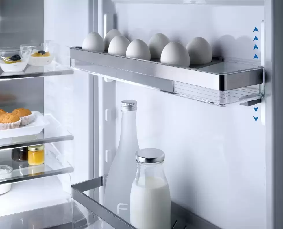 Встраиваемый холодильник Miele KFN 7795 C