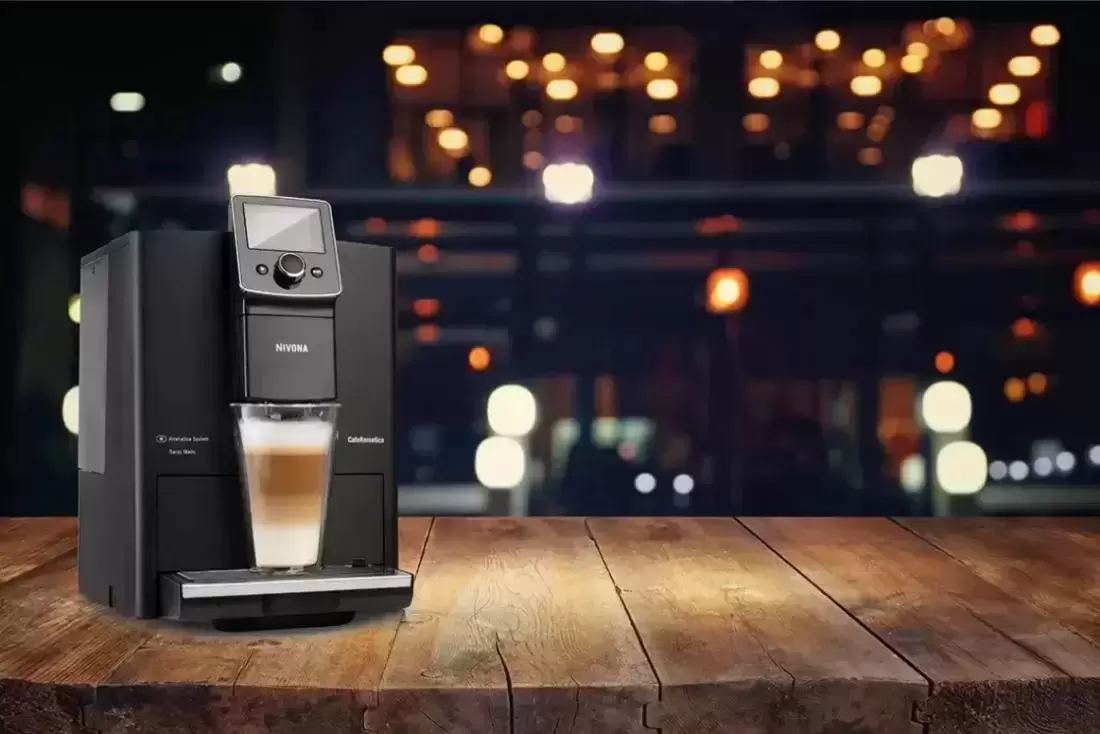 Кофемашина CafeRomatica Nivona NICR 820