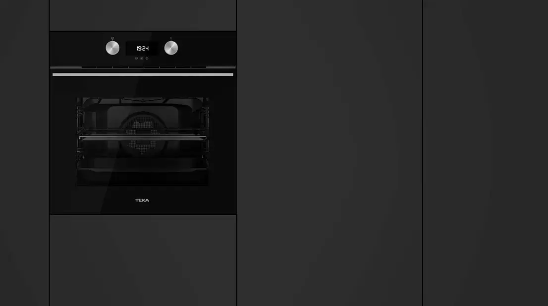 Духовой шкаф Teka HLB 8300 Black glass