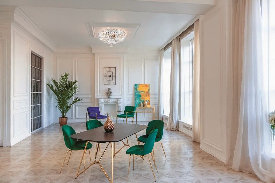 Потолочная люстра Maytoni Basfor DIA100-CL-03-G