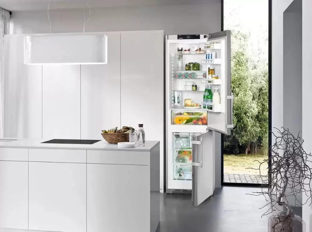 Холодильник Liebherr CNef 4825 Comfort NoFrost