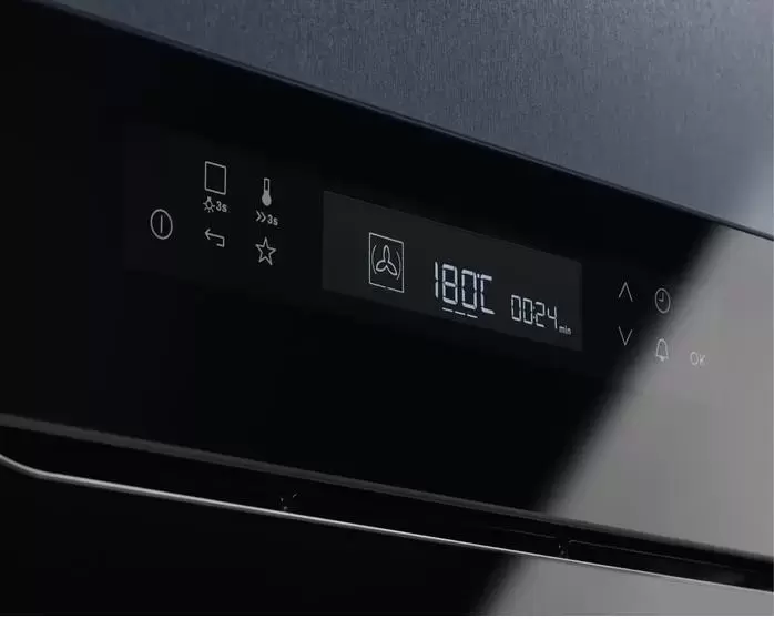 Духовой шкаф Electrolux EOB7S31Z