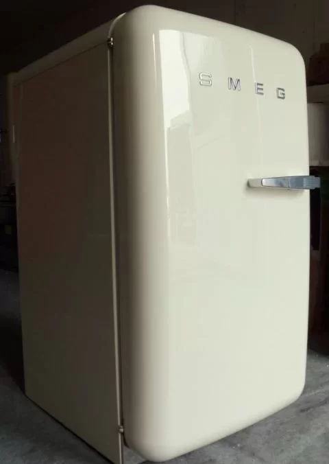 Холодильник Smeg FAB10HLP