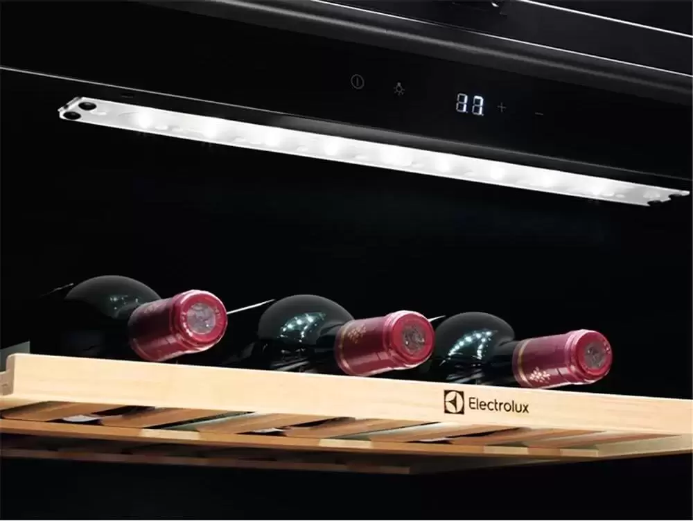 Встраиваемый винный шкаф Electrolux EWUS052B5B