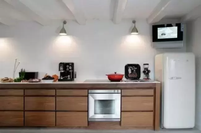 Холодильник Smeg FAB28RB1