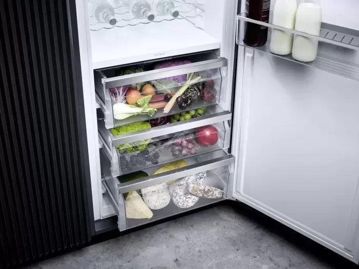 Встраиваемый холодильник Miele K 7747 D