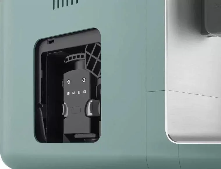Кофемашина Smeg BCC13EGMEU