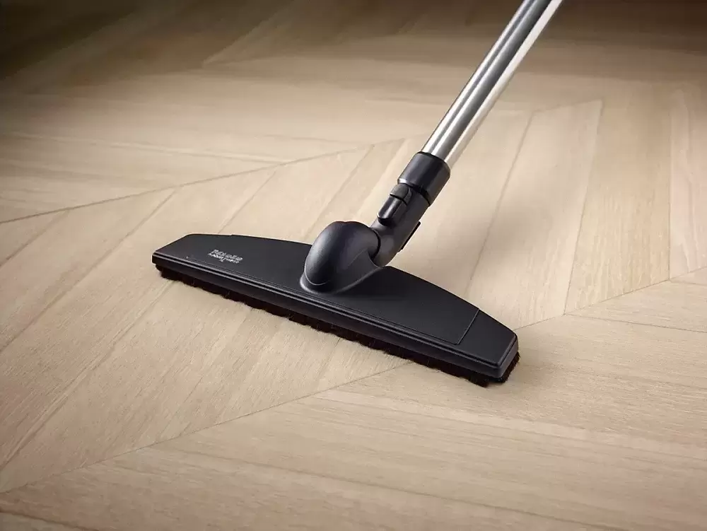 Пылесос Miele SGSF5 Complete C3 Parquet XL PowerLine черный