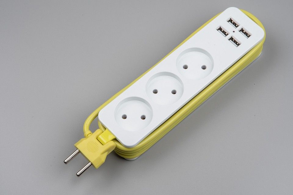 Удлинитель Uniel Travel UL-00011136