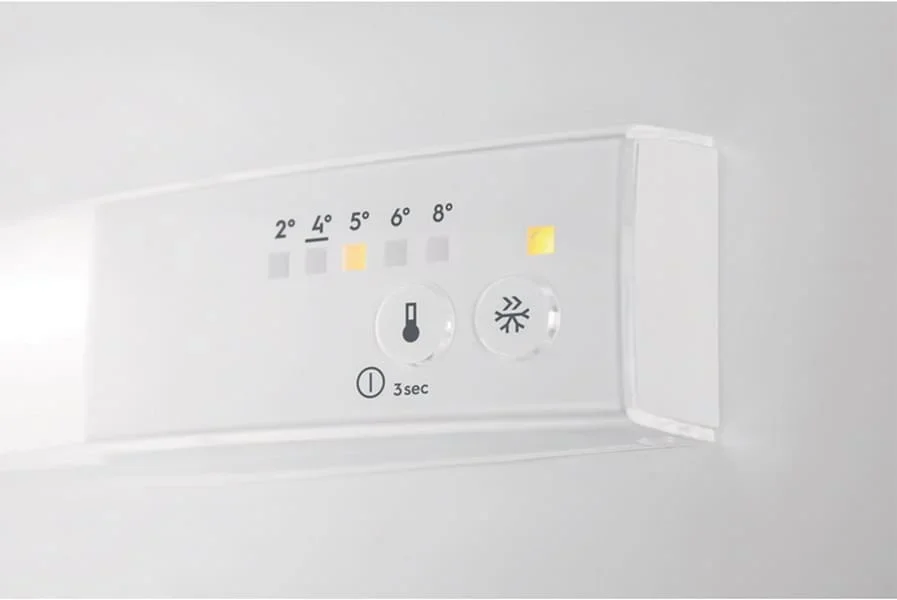Встраиваемый холодильник Electrolux ERD6DE18S4