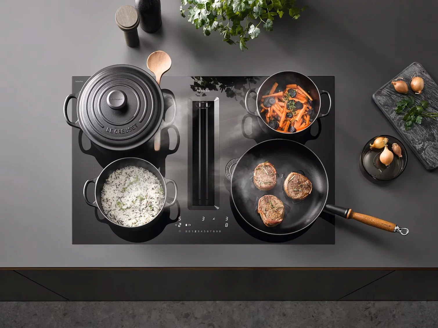 Варочная панель с вытяжкой Miele KMDA 7676-1 FL