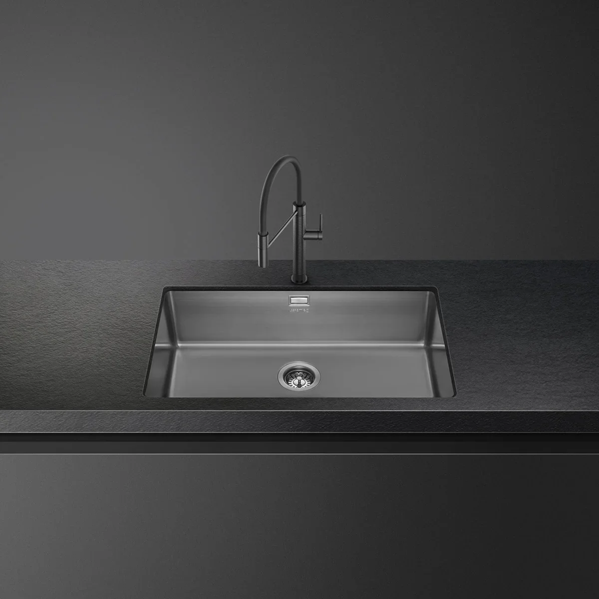 Мойка Smeg Mira VSTR71DKX темная нержавеющая сталь