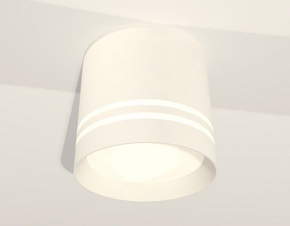 Накладной светильник Ambrella Light XS XS8110007