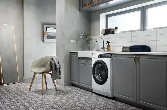 Стирально-сушильная машина Electrolux EW8WR261B