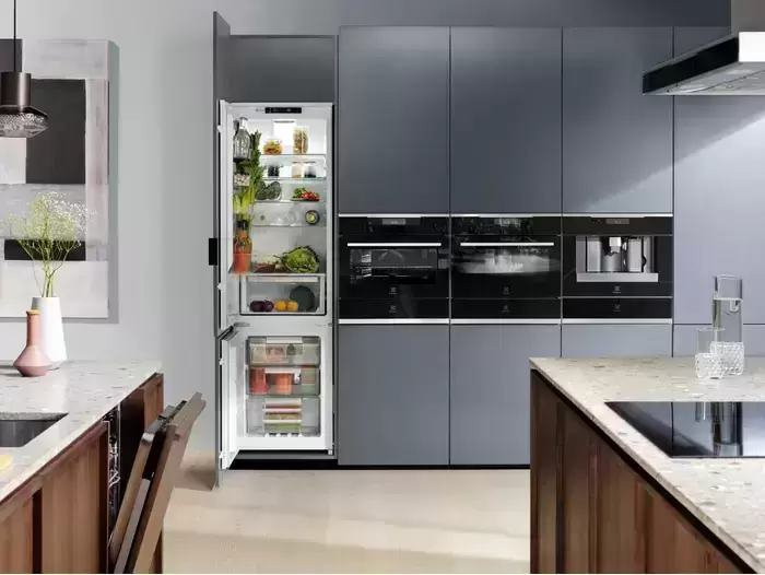 Встраиваемая посудомоечная машина Electrolux EEC987300W