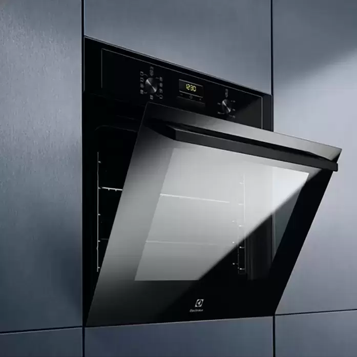 Духовой шкаф Electrolux EOF3H50BK