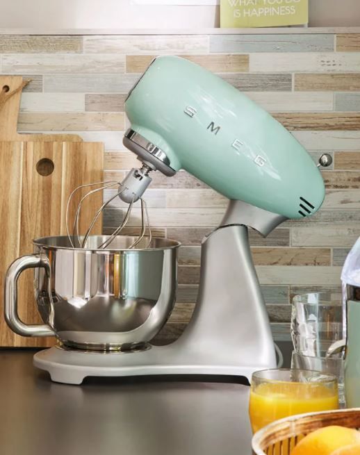 Планетарный миксер Smeg SMF02PGEU