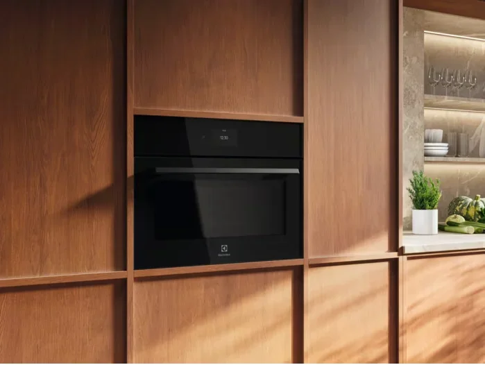 Встраиваемая микроволновая печь Electrolux LVM9E2XZ