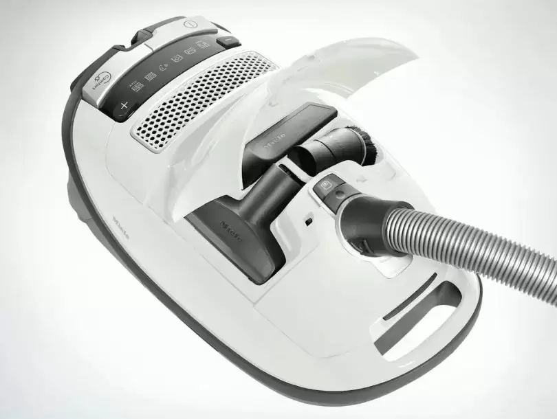 Пылесос Miele Complete C3 Silence EcoLine SGSK5 белый