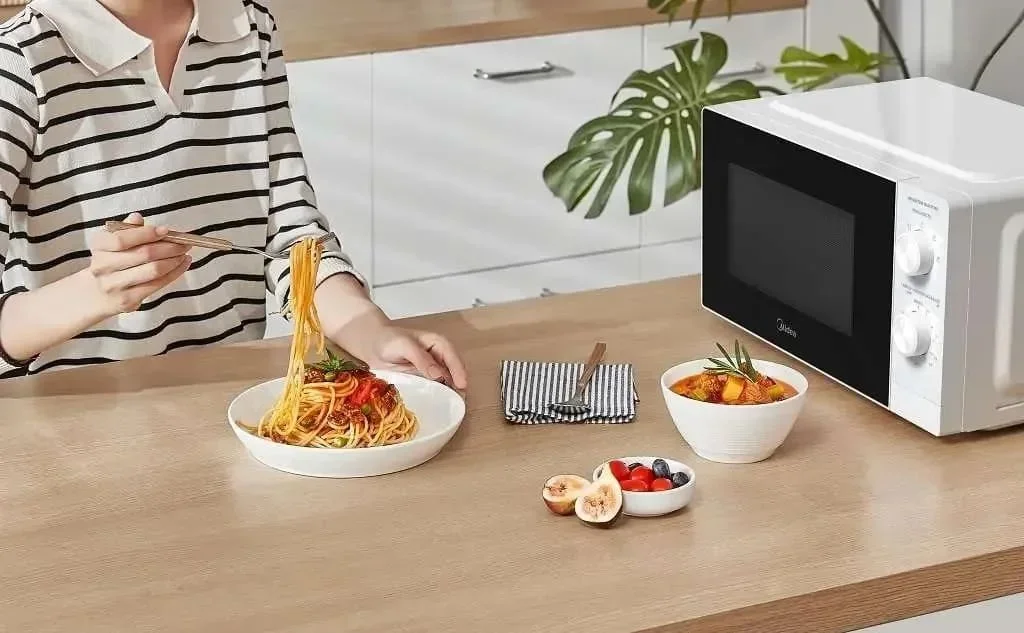 Микроволновая печь Midea MM719M2Z-W