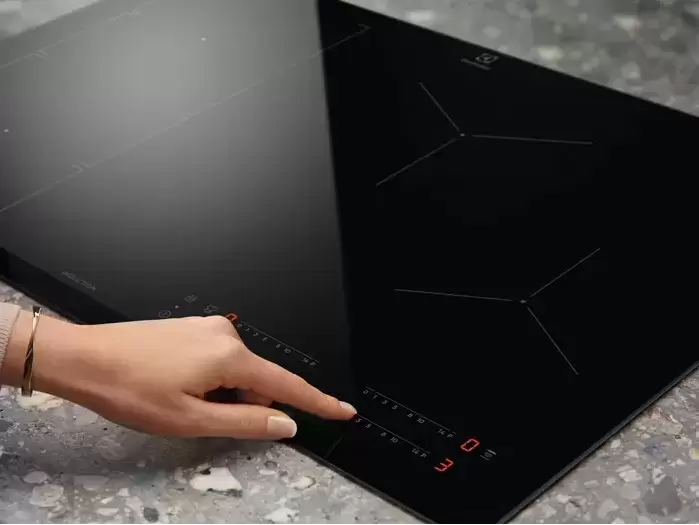Варочная панель Electrolux EIS62443