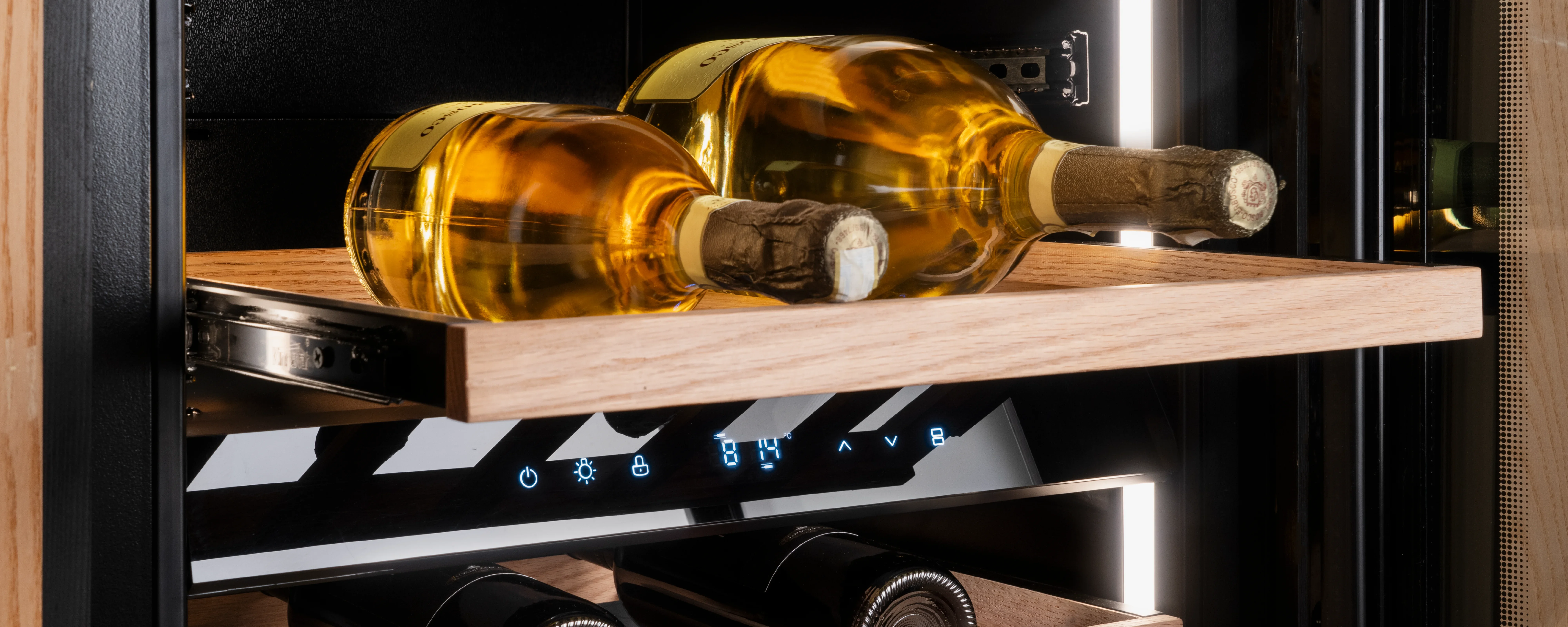 Встраиваемый винный шкаф Bertazzoni RWC60B4DNRP