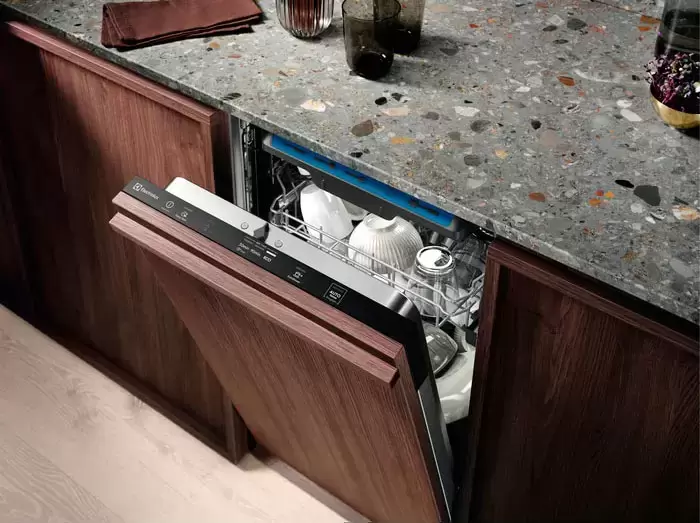 Встраиваемая посудомоечная машина Electrolux EEM23100L