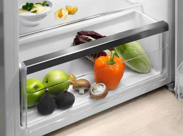 Холодильник Electrolux LXB1AE13W0
