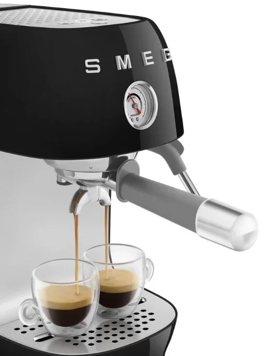 Кофемашина Smeg ECF03BLEU
