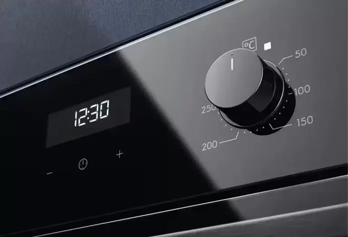 Духовой шкаф Electrolux EOD5H70BZ