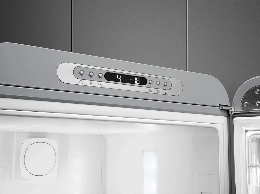 Холодильник Smeg FAB32RSV6