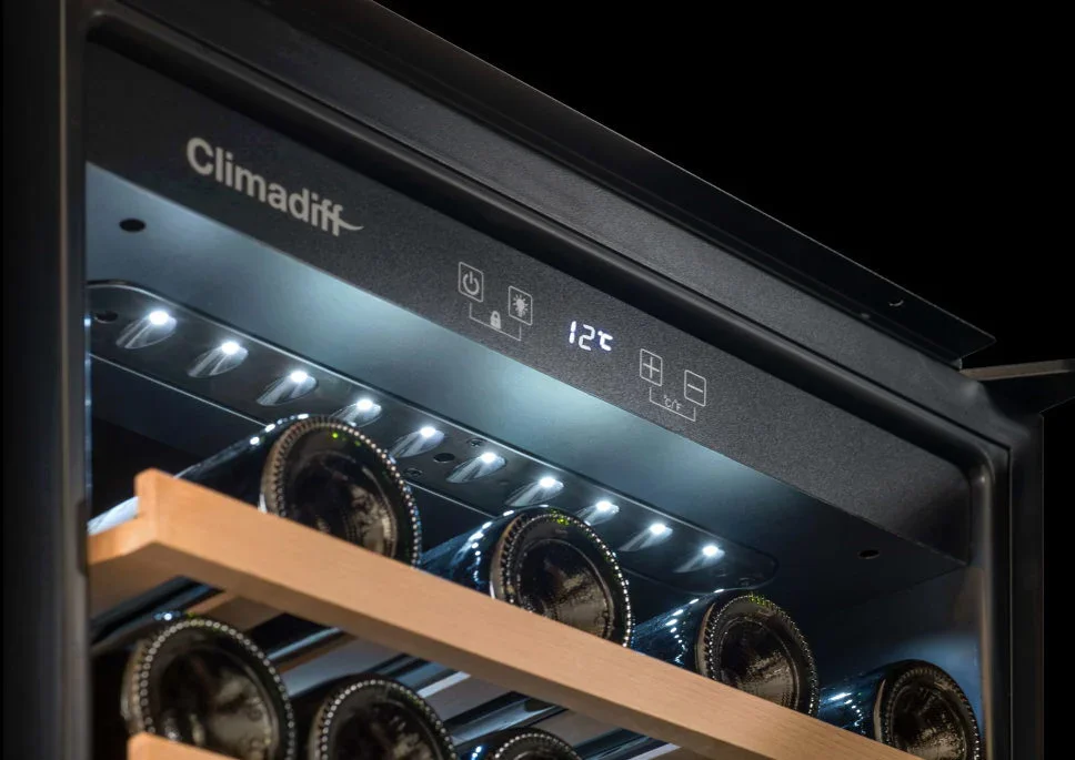 Винный шкаф Climadiff CBI28S1B