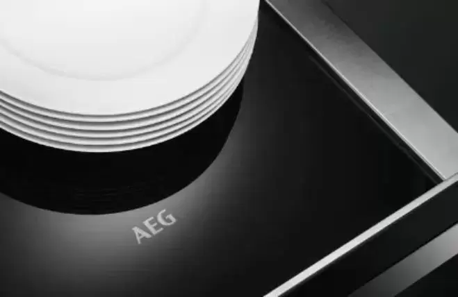 Встраиваемый ящик для подогрева посуды AEG KDE911424B