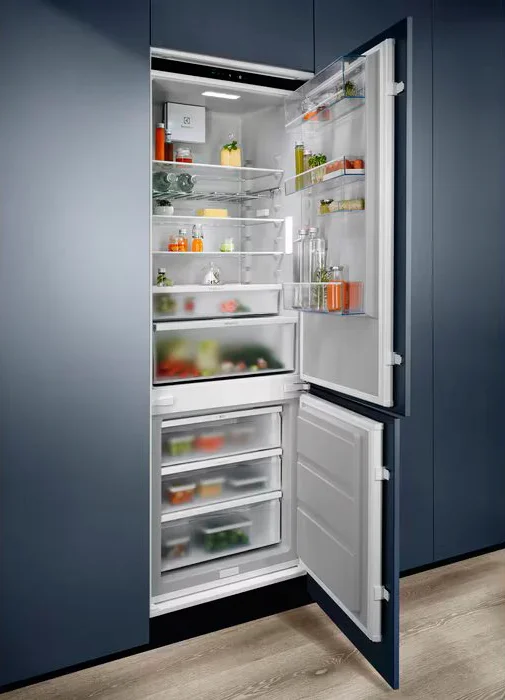 Встраиваемый холодильник Electrolux E7TNGE75S