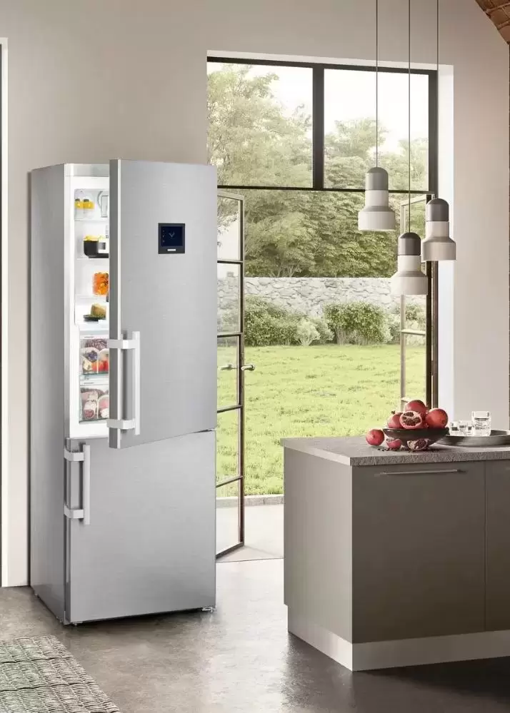 Холодильник Liebherr CBNes 5778