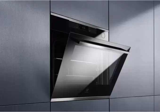 Духовой шкаф Electrolux OKE8C39WX