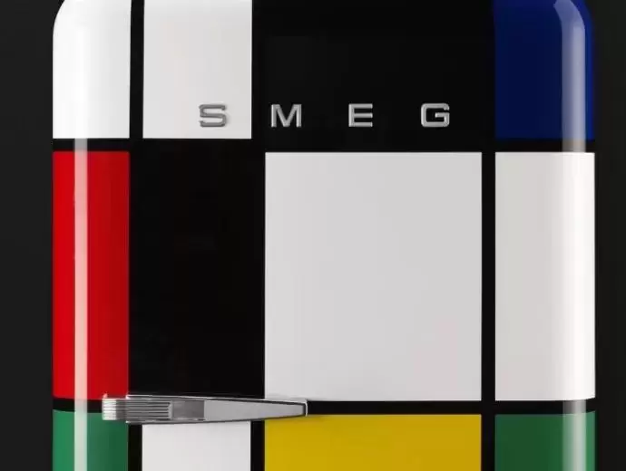 Холодильник Smeg FAB28RDMC