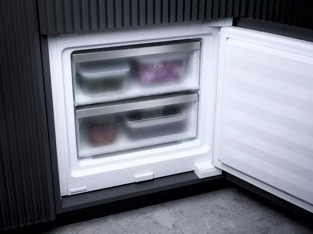 Встраиваемый холодильник Miele KF 7731 D