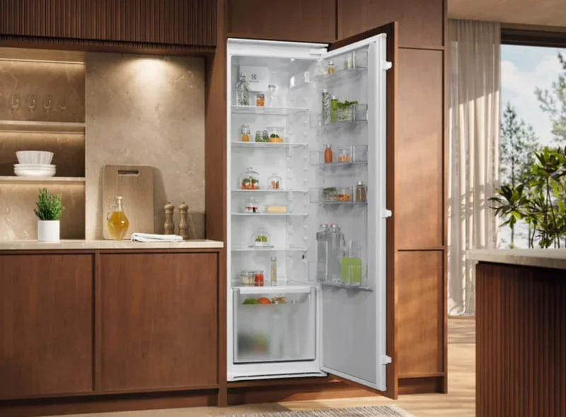 Встраиваемый холодильник Electrolux ERD6DE18S4