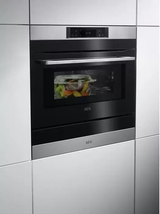 Встраиваемая микроволновая печь AEG KMK721880M