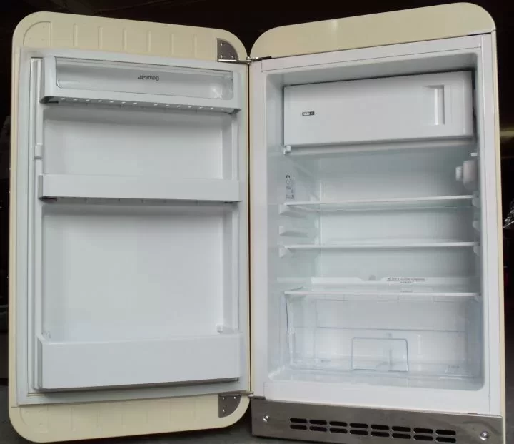 Холодильник Smeg FAB10LP