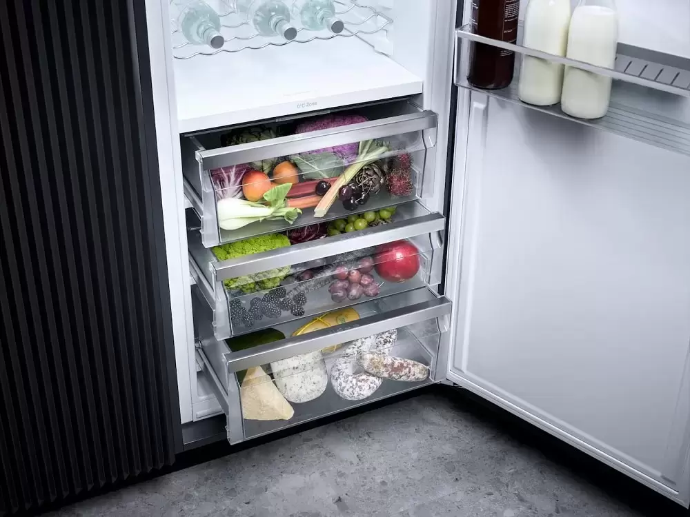 Встраиваемый холодильник Miele K 7743 E