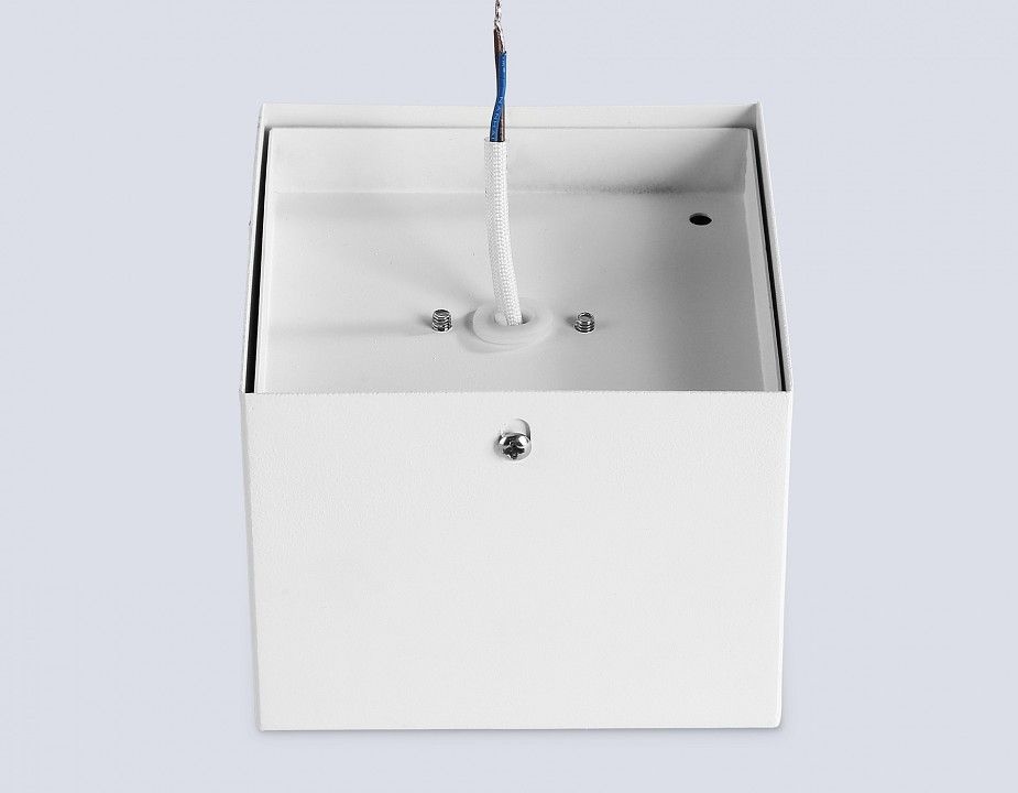 Накладной светильник Ambrella Light TN TN6530