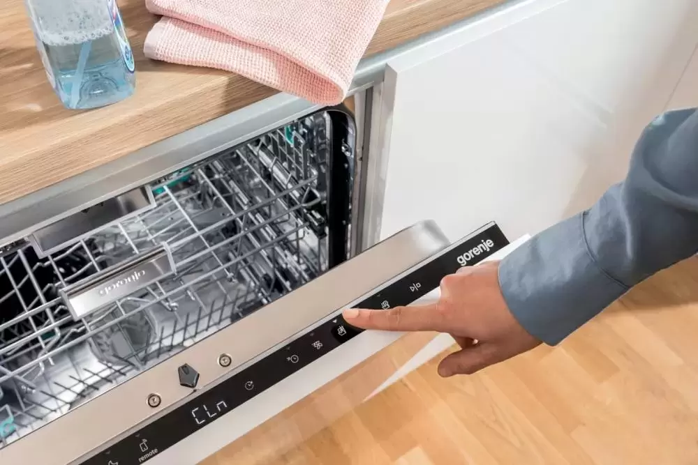 Встраиваемая посудомоечная машина Gorenje GV 643E90